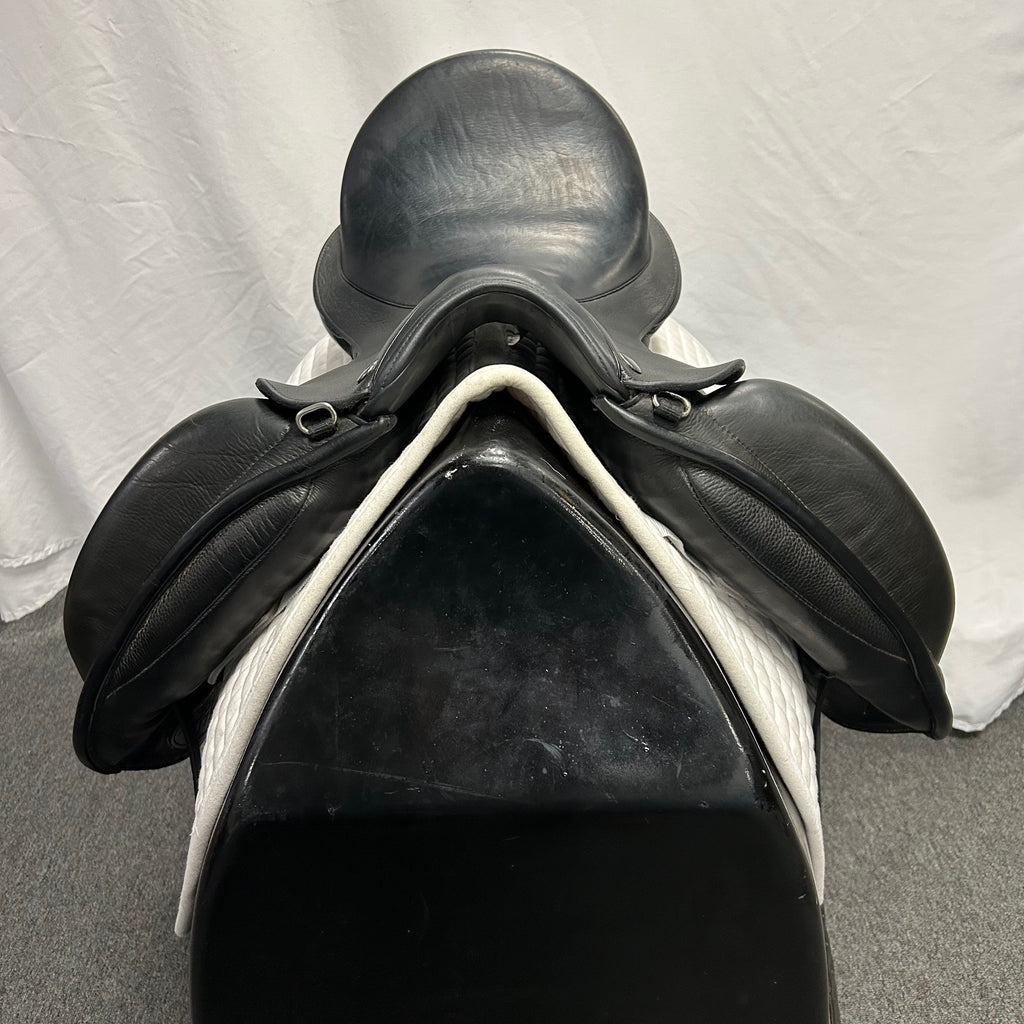 Used Veritas Vero 17.5" Dressage Saddle