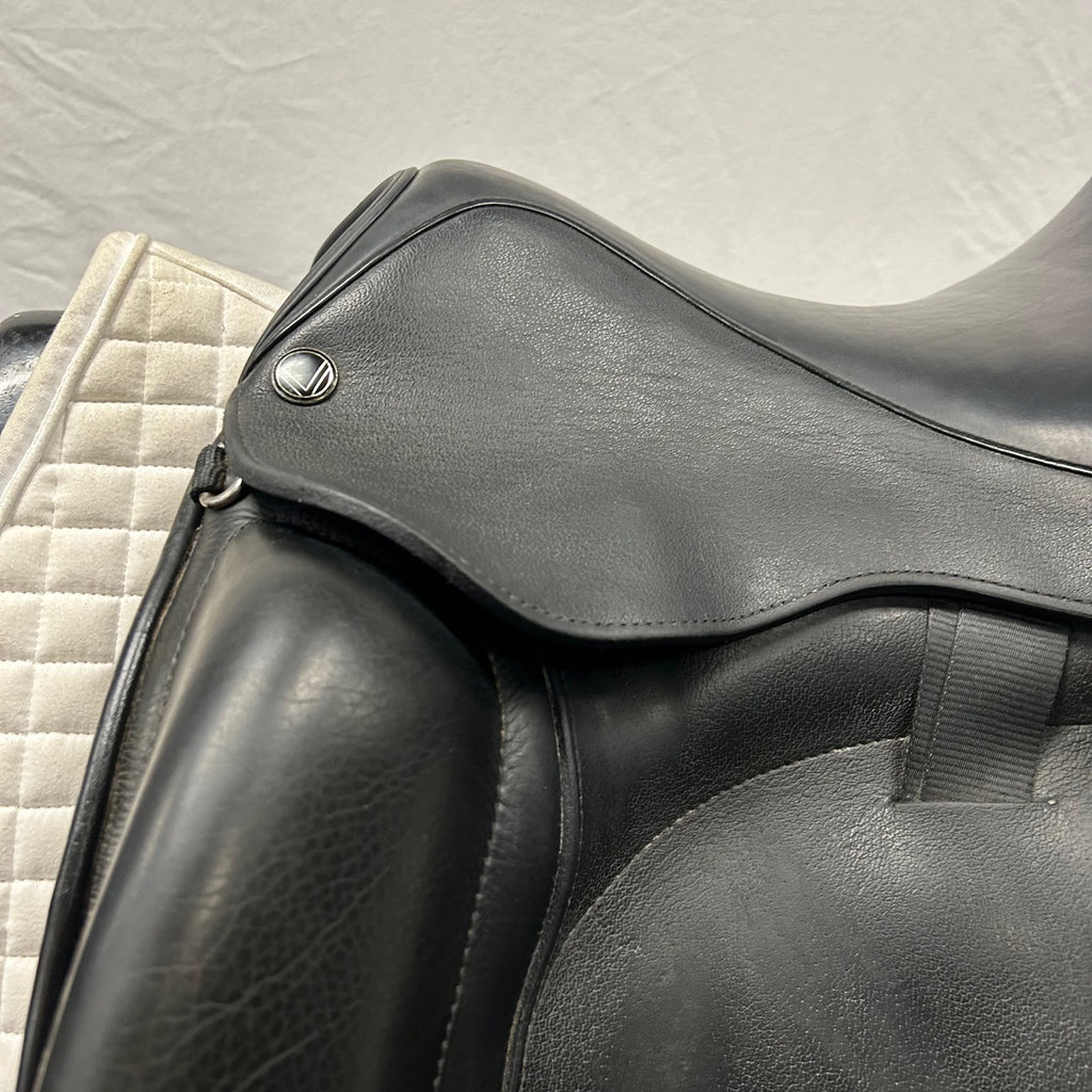 Used Veritas Vero 17.5" Dressage Saddle