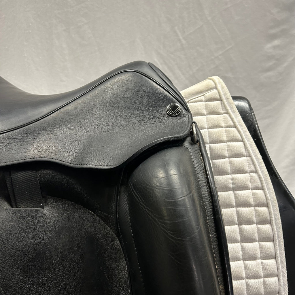 Used Veritas Vero 17.5" Dressage Saddle