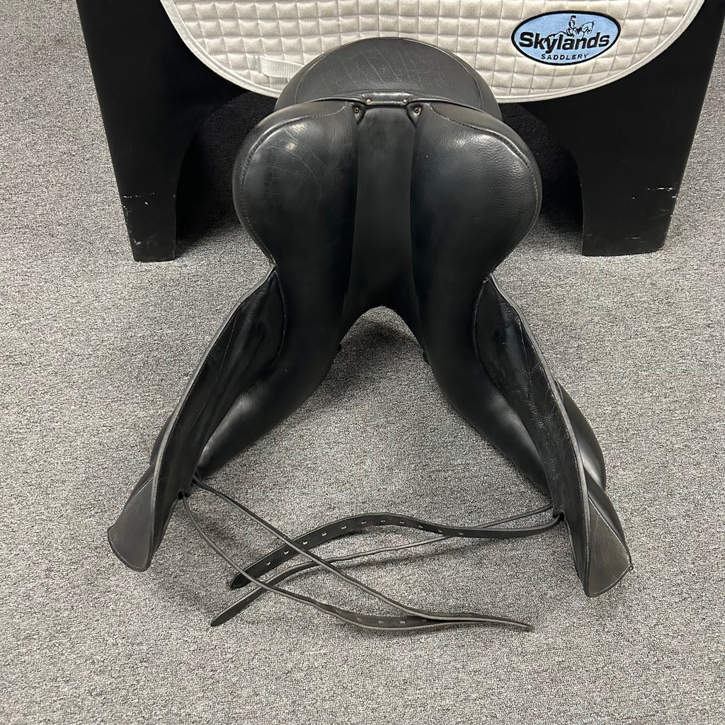 Used Veritas Vero 17.5" Dressage Saddle