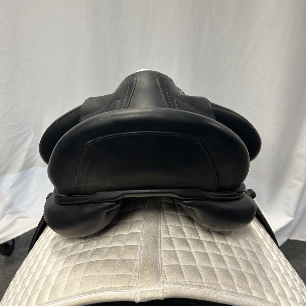 Used CWD SE37 17" Dressage Saddle