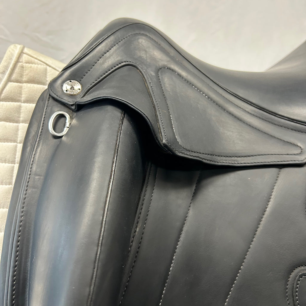 Used CWD SE37 17" Dressage Saddle