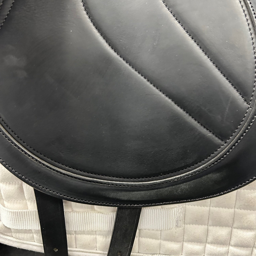 Used CWD SE37 17" Dressage Saddle