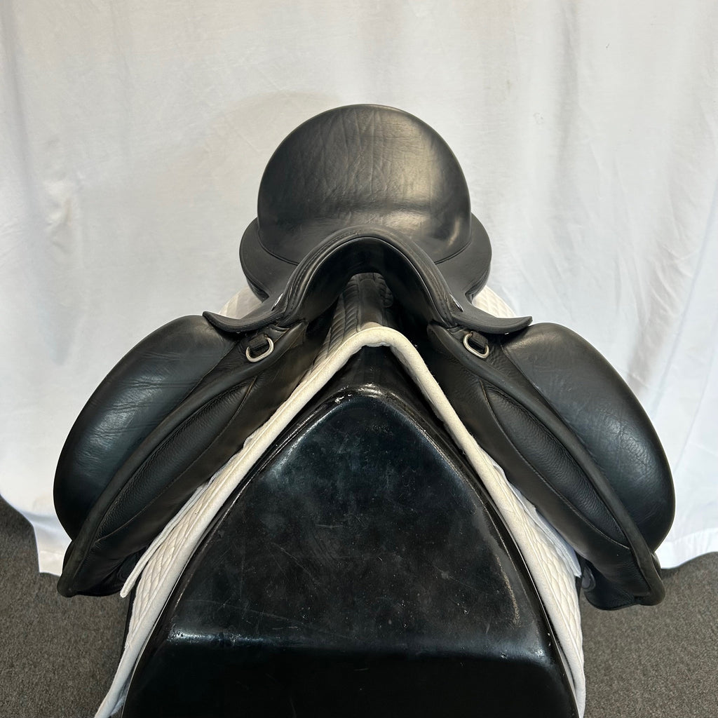 Used Veritas Vero 17.5" Dressage Saddle