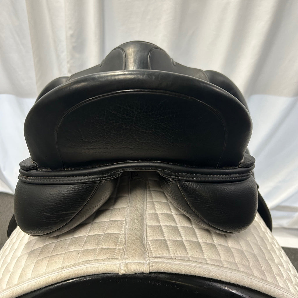 Used Veritas Vero 17.5" Dressage Saddle