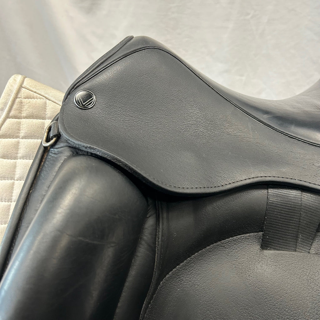 Used Veritas Vero 17.5" Dressage Saddle