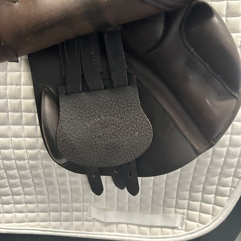 Used Black Country Quantum 17.5" Jump Saddle